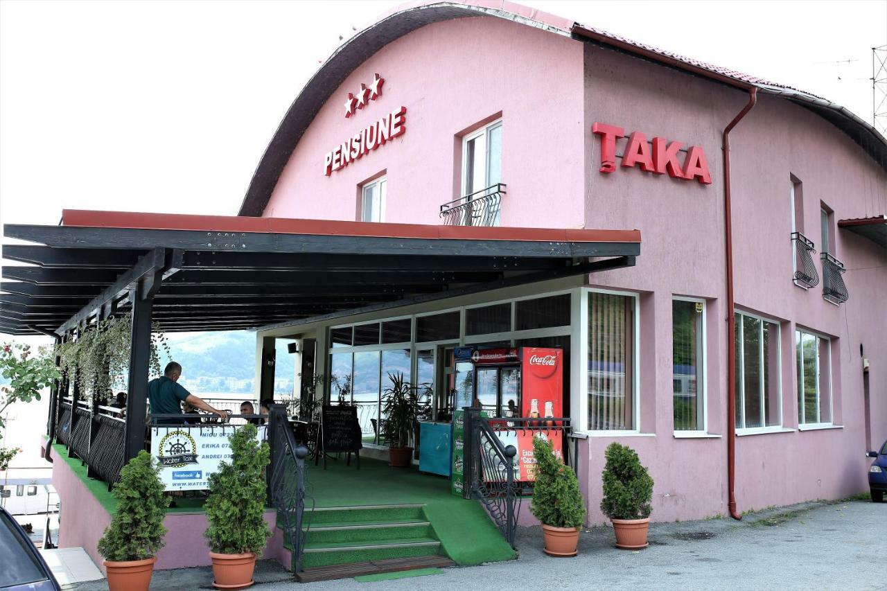 Pensiunea Taka Orşova Екстериор снимка